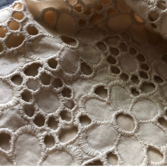 Y2K J Crew : cream floral eyelet mini skirt - Picture 2 of 11